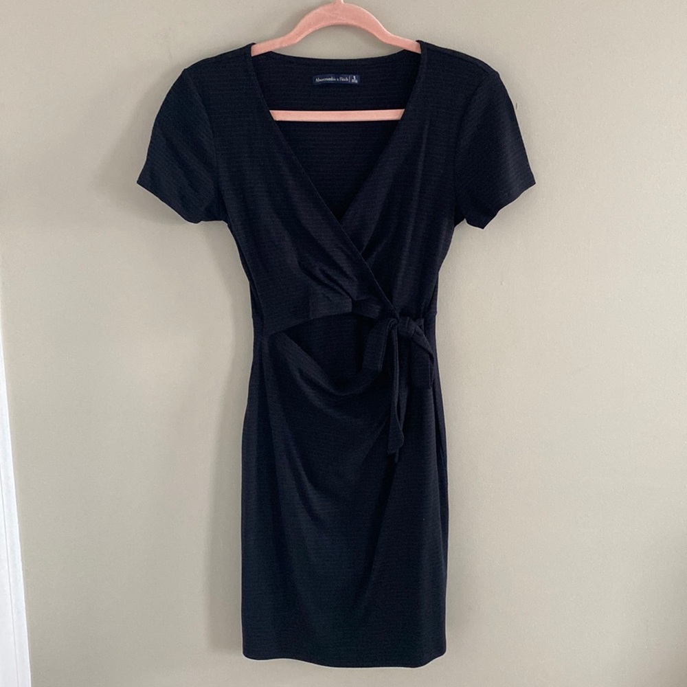 Abercrombie cut out cross over dress in black